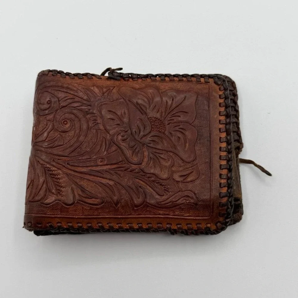 Cosmopolitan Vintage Hand Tooled Leather‎ Bifold Wallet Floral Western Brown
